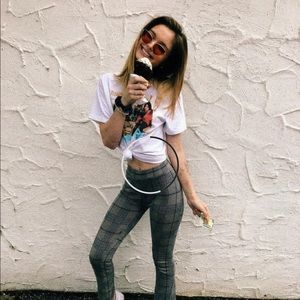 Meet your Posher, Ella